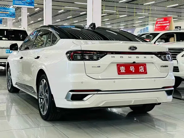 Ford Mondeo — Фото автомобиля 4