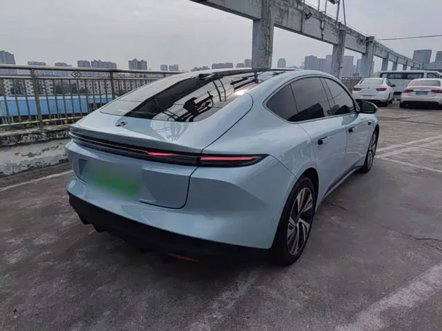 Nio ET5 — Фото автомобиля 6