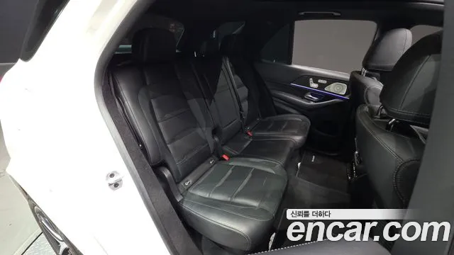 Mercedes-Benz GLE-Class — Фото автомобиля 25
