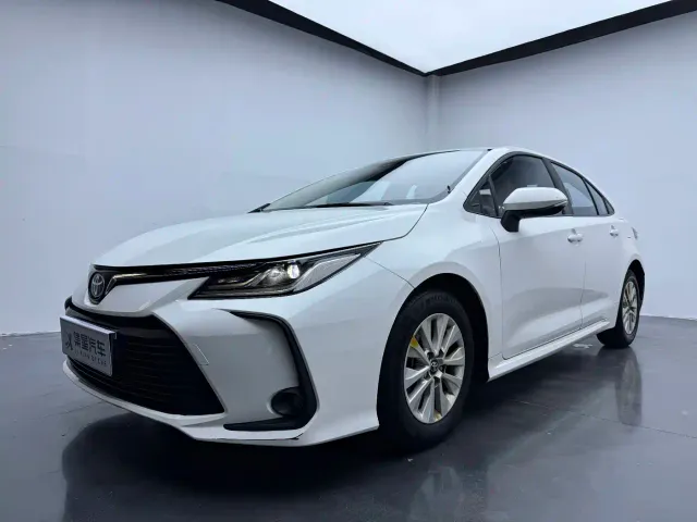 Фотография автомобиля — Toyota Corolla