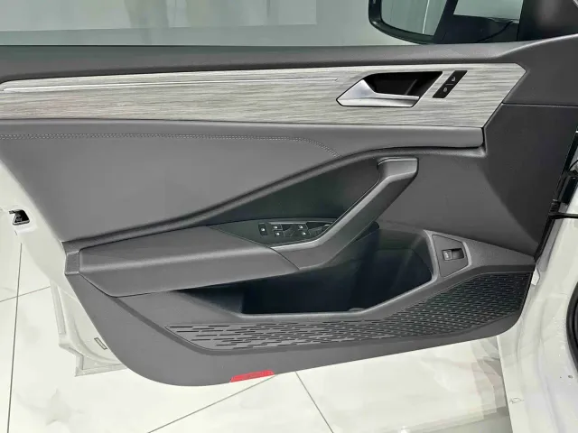 Volkswagen Sagitar — Фото автомобиля 8