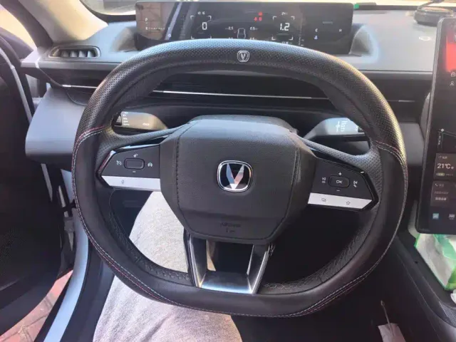 Changan Eado — Фото автомобиля 15