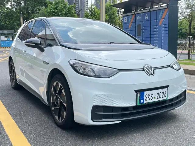 Volkswagen ID.3 — Фото автомобиля 3