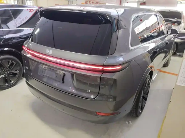 Li Auto L9 — Фото автомобиля 6