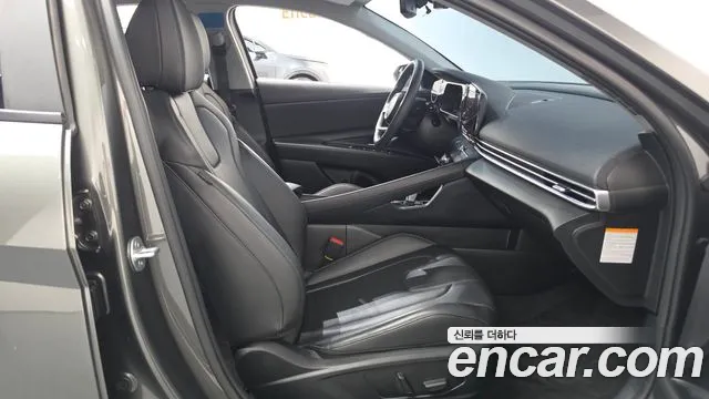 Hyundai Avante CN7 — Фото автомобиля 16