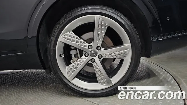 Genesis GV70 2.2 Дизель AWD — Фото автомобиля 16