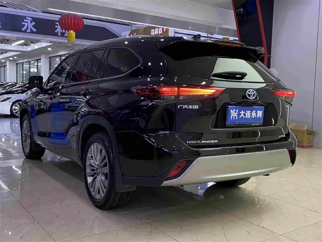 Toyota Highlander — Фото автомобиля 18