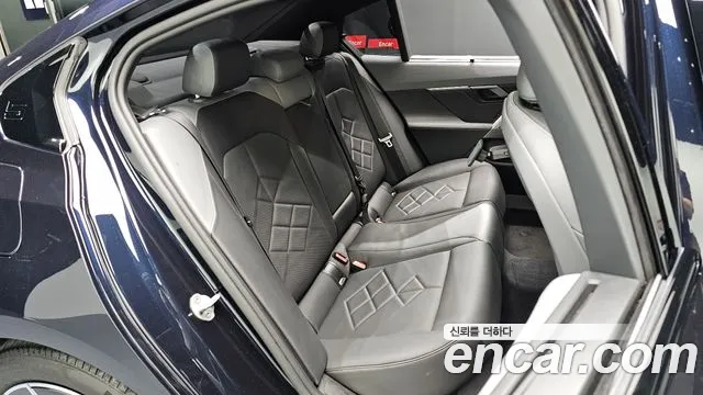 BMW i5 G60 — Фото автомобиля 11