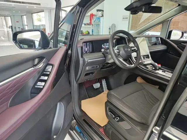 GAC Trumpchi M8 — Фото автомобиля 15