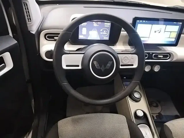 Wuling Hongguang Mini EV — Фото автомобиля 10