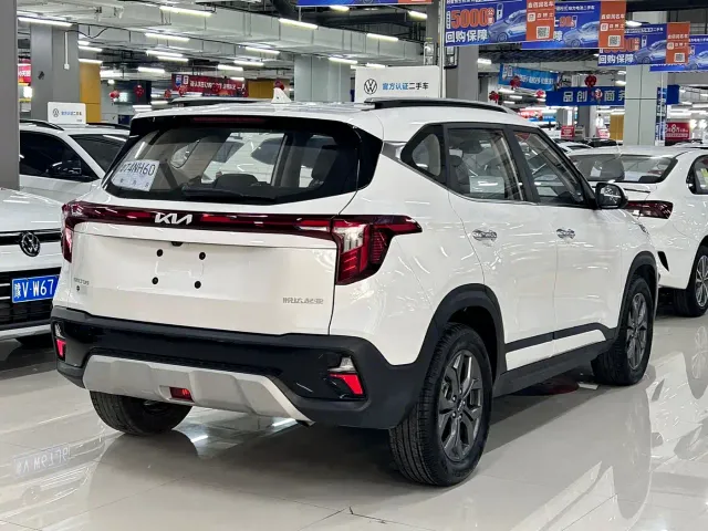 Kia Seltos — Фото автомобиля 4