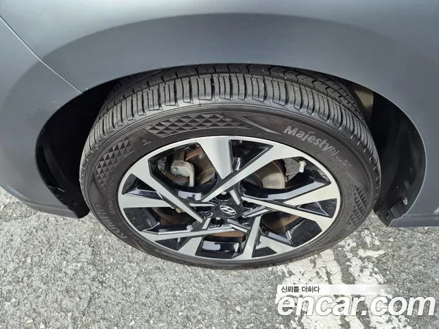 Hyundai Kona New — Фото автомобиля 10