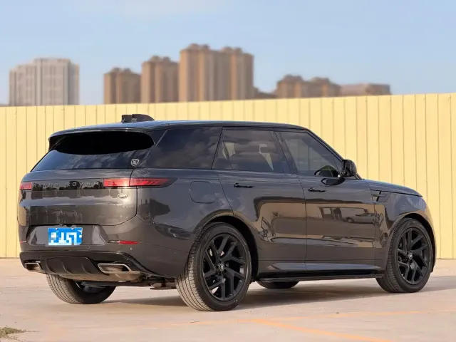 Land Rover Range Rover Sport — Фото автомобиля 4