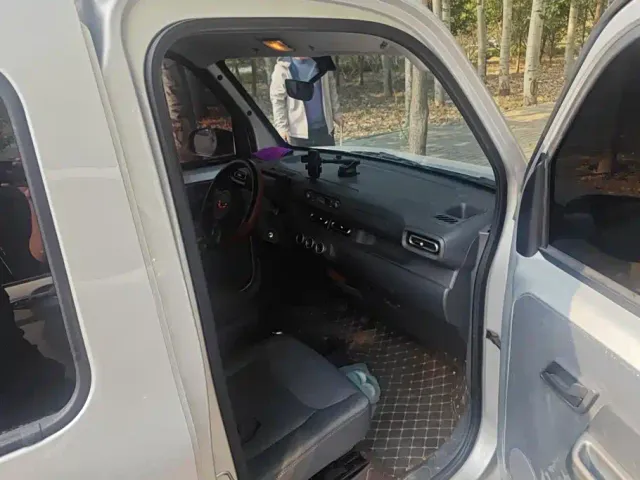 Wuling Zhiguang NEV — Фото автомобиля 7