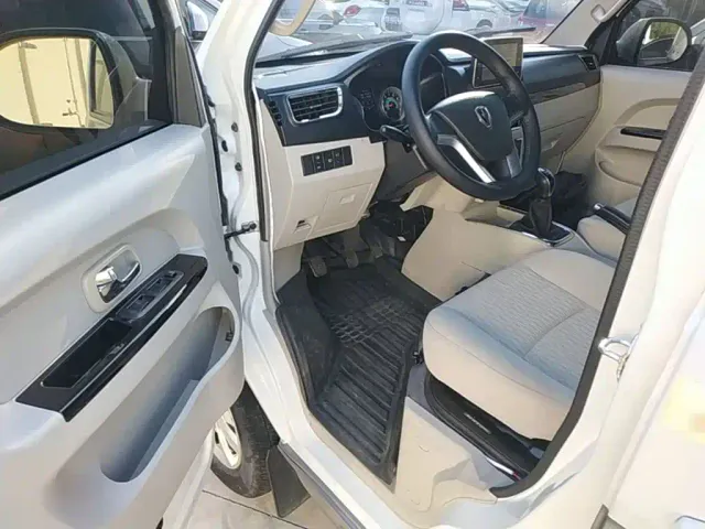 Jinbei New Hiace S — Фото автомобиля 15