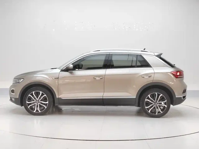 Volkswagen T-Roc — Фото автомобиля 2