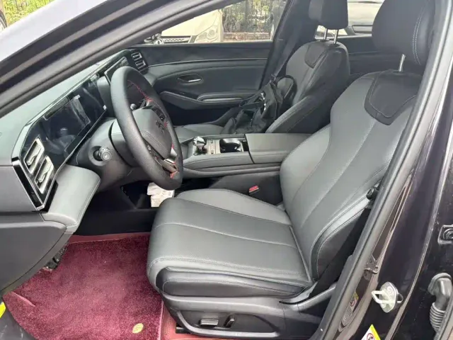 BYD Qin L — Фото автомобиля 14