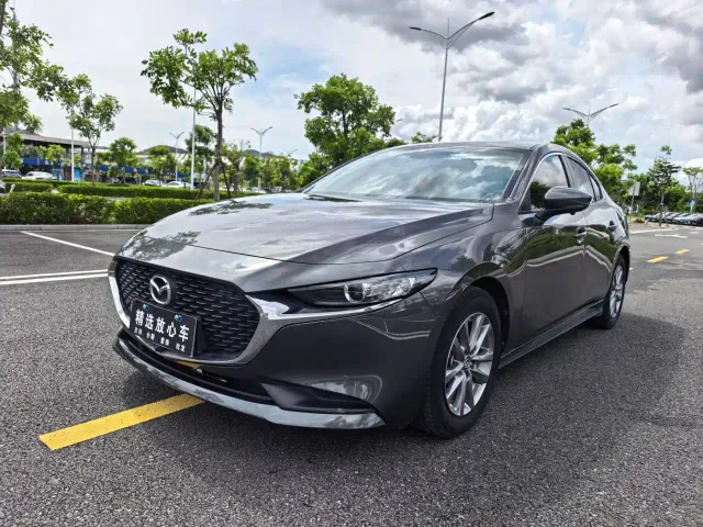 Фотография автомобиля — Mazda Axela