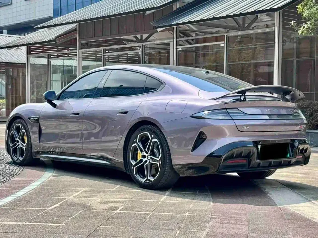 Xiaomi SU7 — Фото автомобиля 12