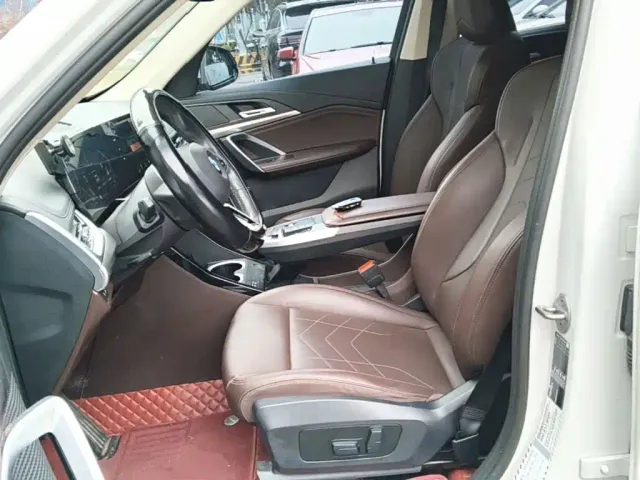 BMW X1 — Фото автомобиля 14