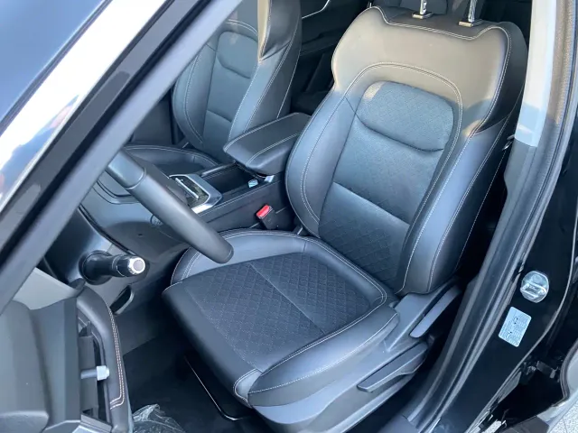 Chery Tiggo 8 — Фото автомобиля 9