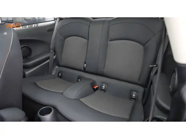 MINI Hatch — Фото автомобиля 7