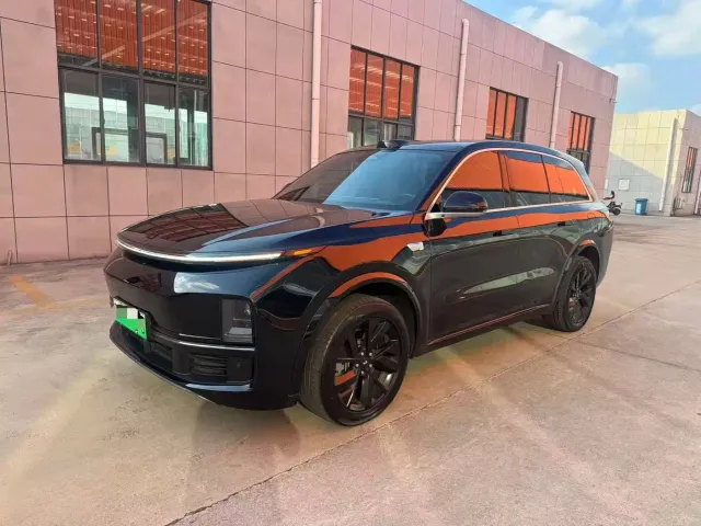 Фотография автомобиля — Li Auto L8