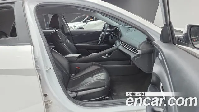Hyundai AVANTE Новый Avante (CN7) — Фото автомобиля 10