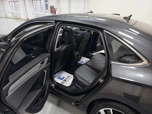 Volkswagen Sagitar 2024 300TSI DSG Excellence Edition — Фото автомобиля 15