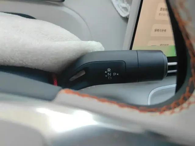Geely Galaxy Starship 7 EM-i — Фото автомобиля 16