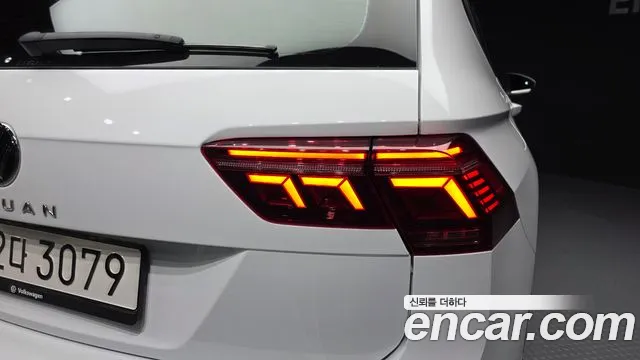 Volkswagen Tiguan — Фото автомобиля 8