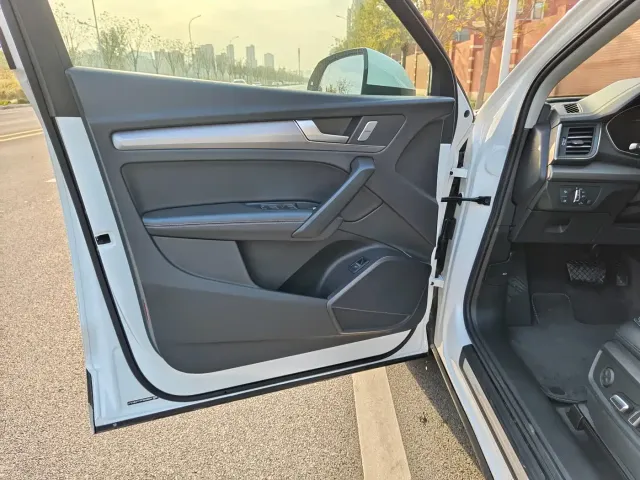 Audi Audi Q5L 2023 40T Fashion Elegance — Фото автомобиля 20