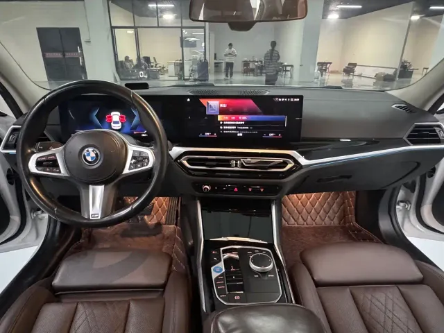 BMW i3 — Фото автомобиля 11