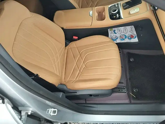 Geely Galaxy Starship 7 EM-i — Фото автомобиля 24