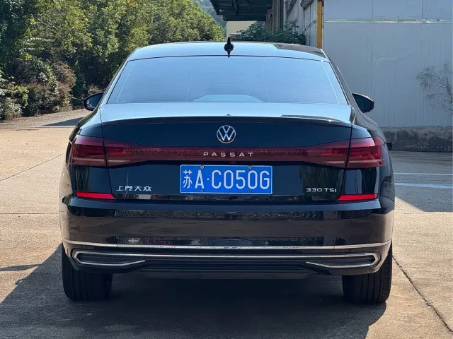 Volkswagen Passat — Фото автомобиля 9