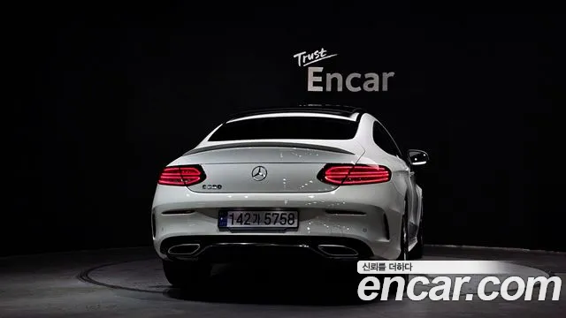 Mercedes-Benz C-Class — Фото автомобиля 4
