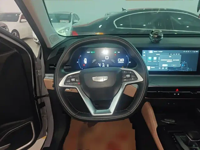 Geely Haoyue PRO — Фото автомобиля 10