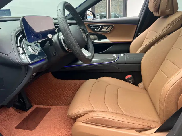 Mercedes-Benz E-Class — Фото автомобиля 4