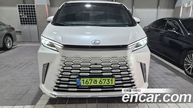 Lexus LM Generation 2 — Фото автомобиля 3