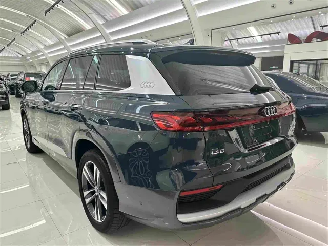 Audi Q6 — Фото автомобиля 20