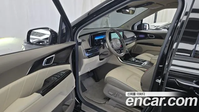 Kia Carnival Generation 4 — Фото автомобиля 10