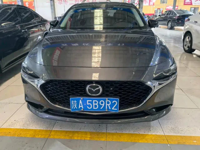 Mazda Axela — Фото автомобиля 2