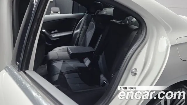 Mercedes-Benz A-Class — Фото автомобиля 12