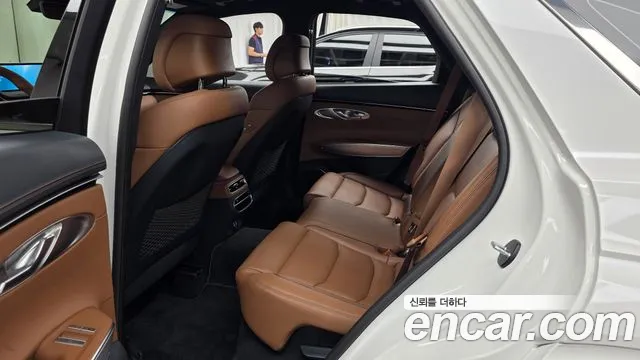Genesis GV70 2.5T Бензин 2WD — Фото автомобиля 26