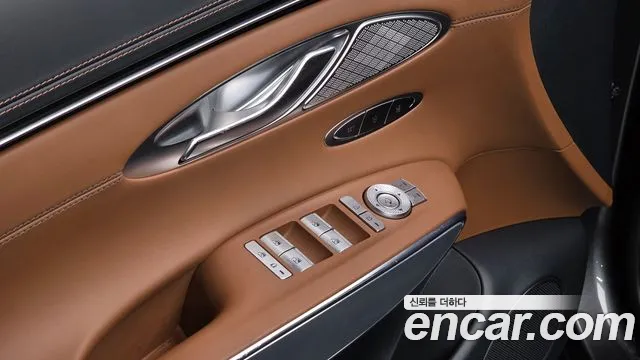 Genesis GV70 2.5T Бензин AWD — Фото автомобиля 13