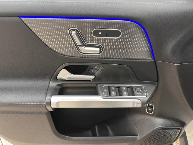 Mercedes-Benz EQB — Фото автомобиля 12