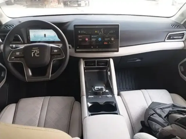 BYD Yuan UP 2024 401KM Leading Edition — Фото автомобиля 9