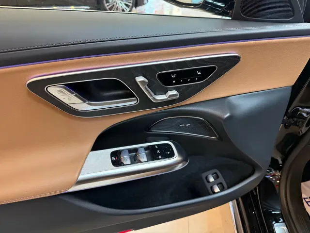 Mercedes-Benz E-Class — Фото автомобиля 9