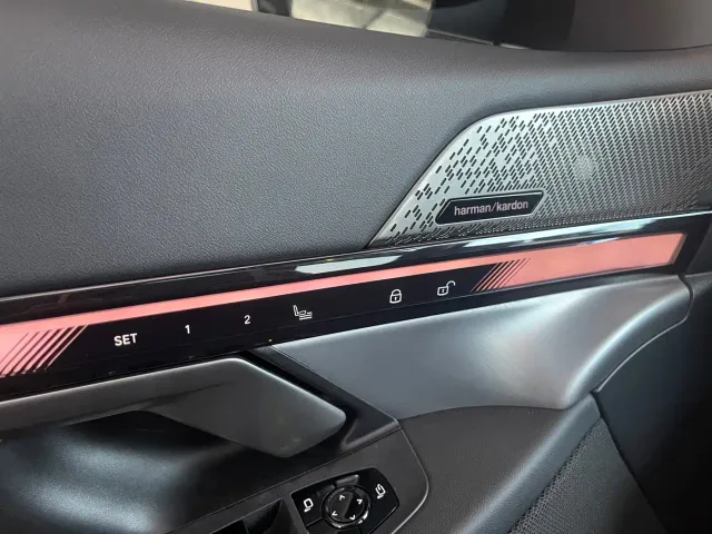 BMW 5 Series — Фото автомобиля 20