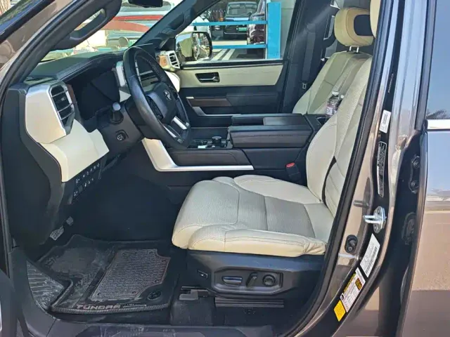 Toyota Tundra — Фото автомобиля 9